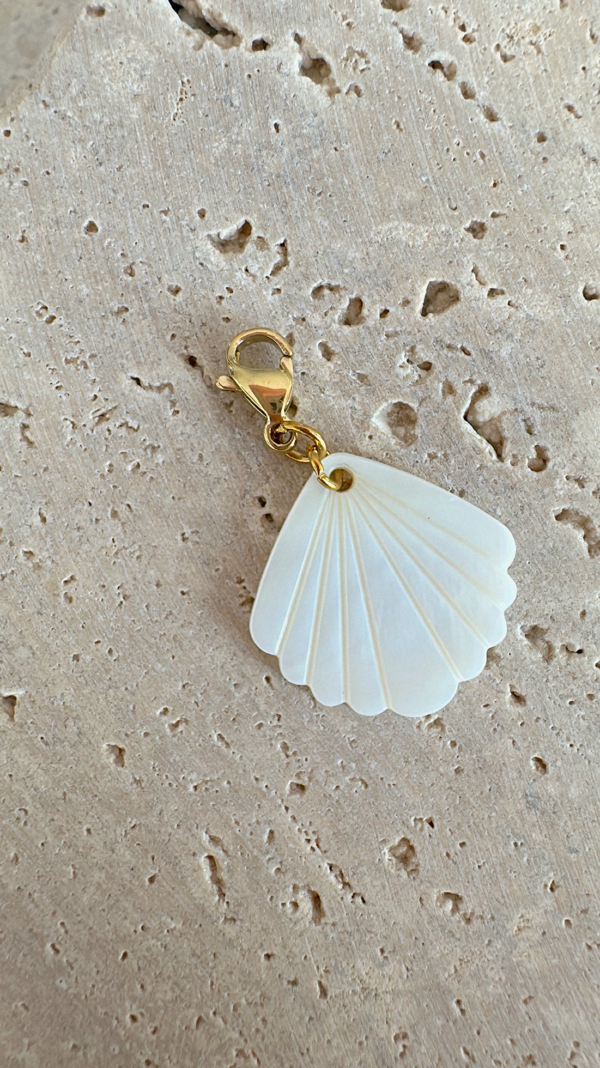 Charm Nacré